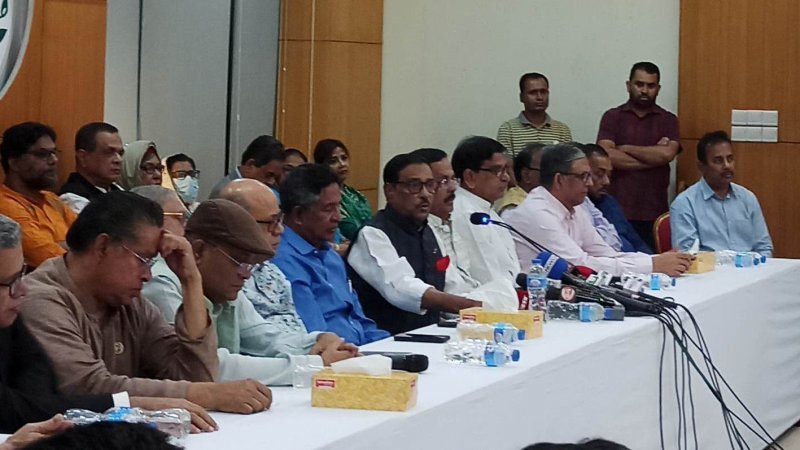 চেয়ার দখলকারীদের বেরিয়ে যেতে বলেন ওবায়দুল কাদের