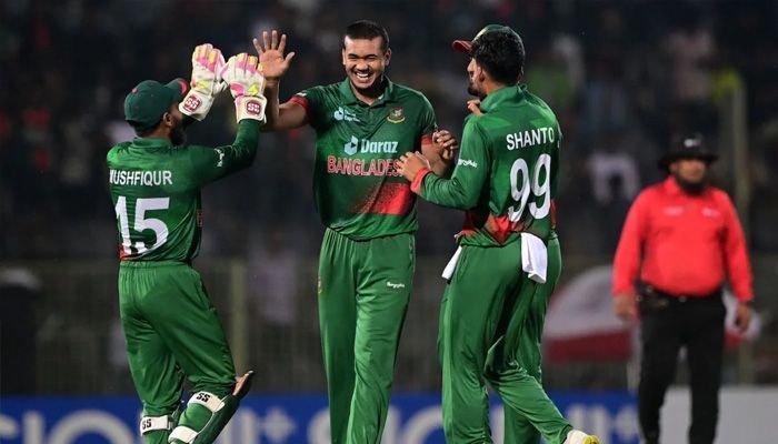 রেকর্ড ব্যবধানে আইরিশদের হারাল বাংলাদেশ