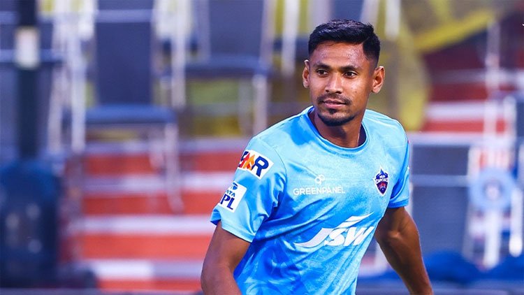 মুস্তাফিজকে নিয়ে ব্যাটিংয়ে দিল্লি