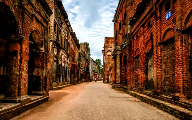 বেড়িয়ে আসুন ঐতিহাসিক হারানো নগরী- পানাম নগর
