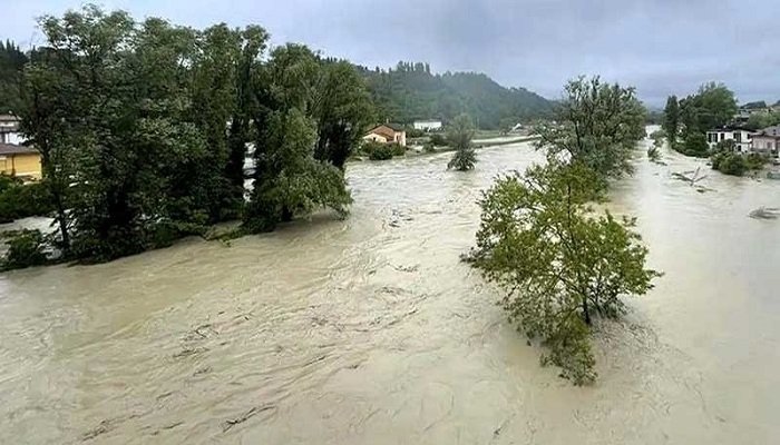 ইতালিতে ভয়াবহ বন্যা, ঘরছাড়া ৩৬ হাজার মানুষ