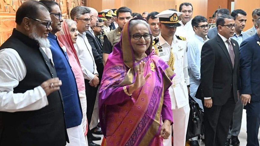 ওয়ার্ল্ড অব ওয়ার্ক সামিটে যোগ দিতে সুইজারল্যান্ডের পথে প্রধানমন্ত্রী শেখ হাসিনা