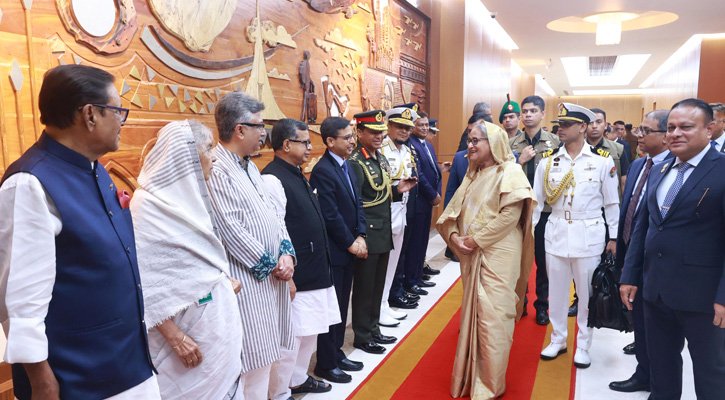প্রধানমন্ত্রী নয়াদিল্লির উদ্দেশে ঢাকা ছেড়েছেন - জাতীয় - ৮ সেপ্টেম্বর ২০২৩ (ফাইল ছবি)