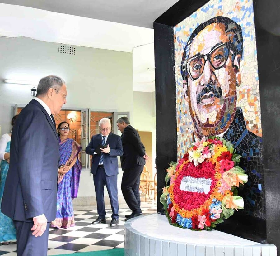 বঙ্গবন্ধুর স্মৃতির প্রতি গভীর শ্রদ্ধা - জাতীয় - ৮ সেপ্টেম্বর ২০২৩