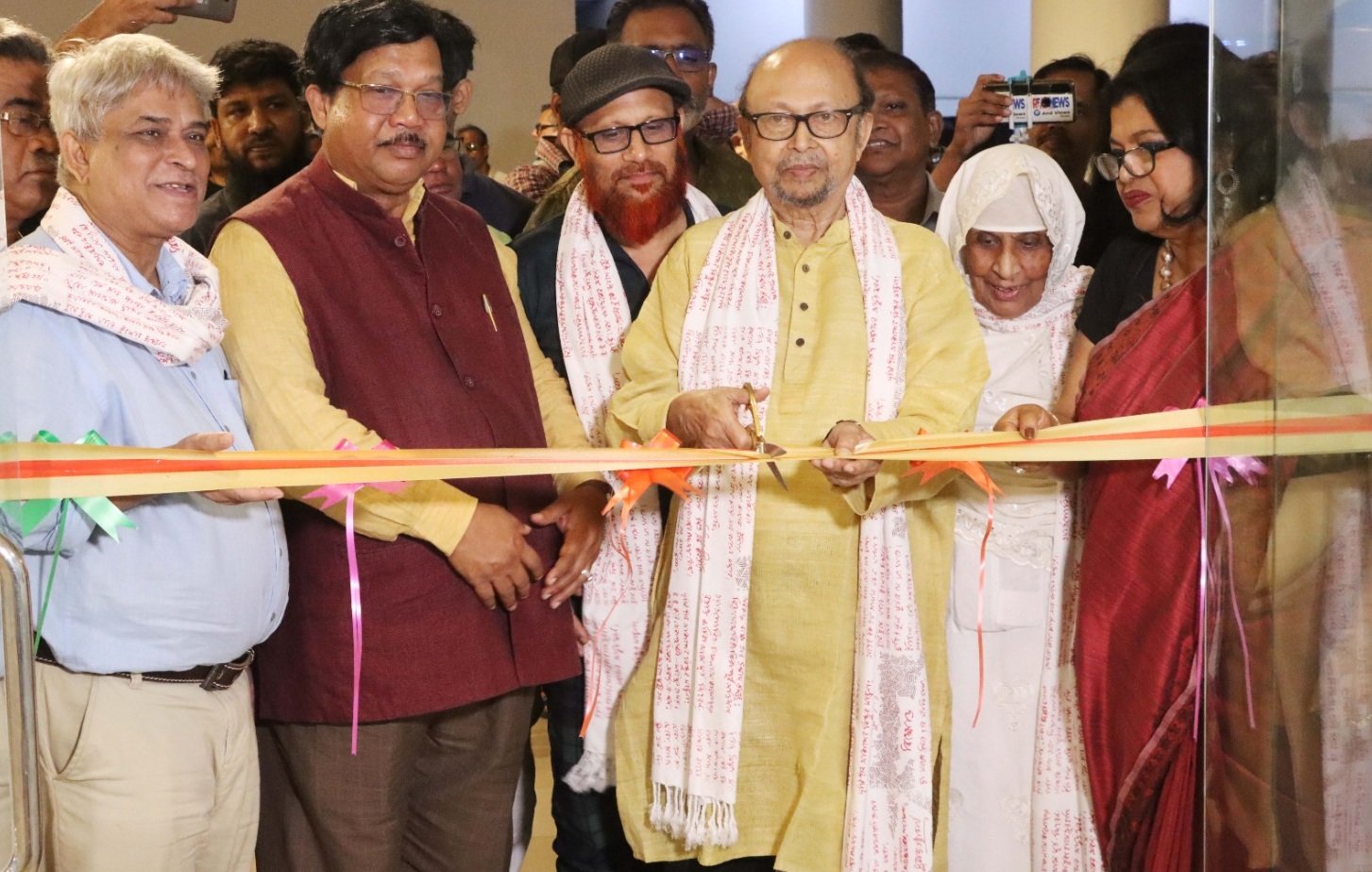 শিল্পকলায় চলছে ইসমাইল চৌধুরীর ‘প্রকৃতির ছন্দ’ শীর্ষক প্রদর্শনী