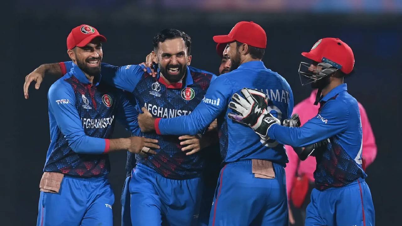 বিশ্বকাপে শক্তিশালী ইংল্যান্ডকে হারিয়ে দিয়েছে আফগানিস্তান