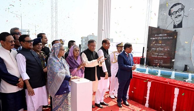 বহুল প্রতীক্ষিত বঙ্গবন্ধু টানেল উদ্বোধন করলেন প্রধানমন্ত্রী