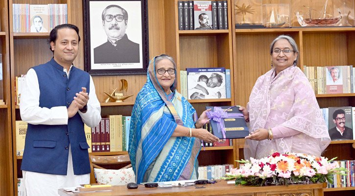 এইচএসসি ও সমমানের পরীক্ষার ফলাফল প্রধানমন্ত্রীর কাছে হস্তান্তর