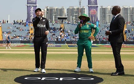 টস হেরে ব্যাটিং করছে দক্ষিণ আফ্রিকা