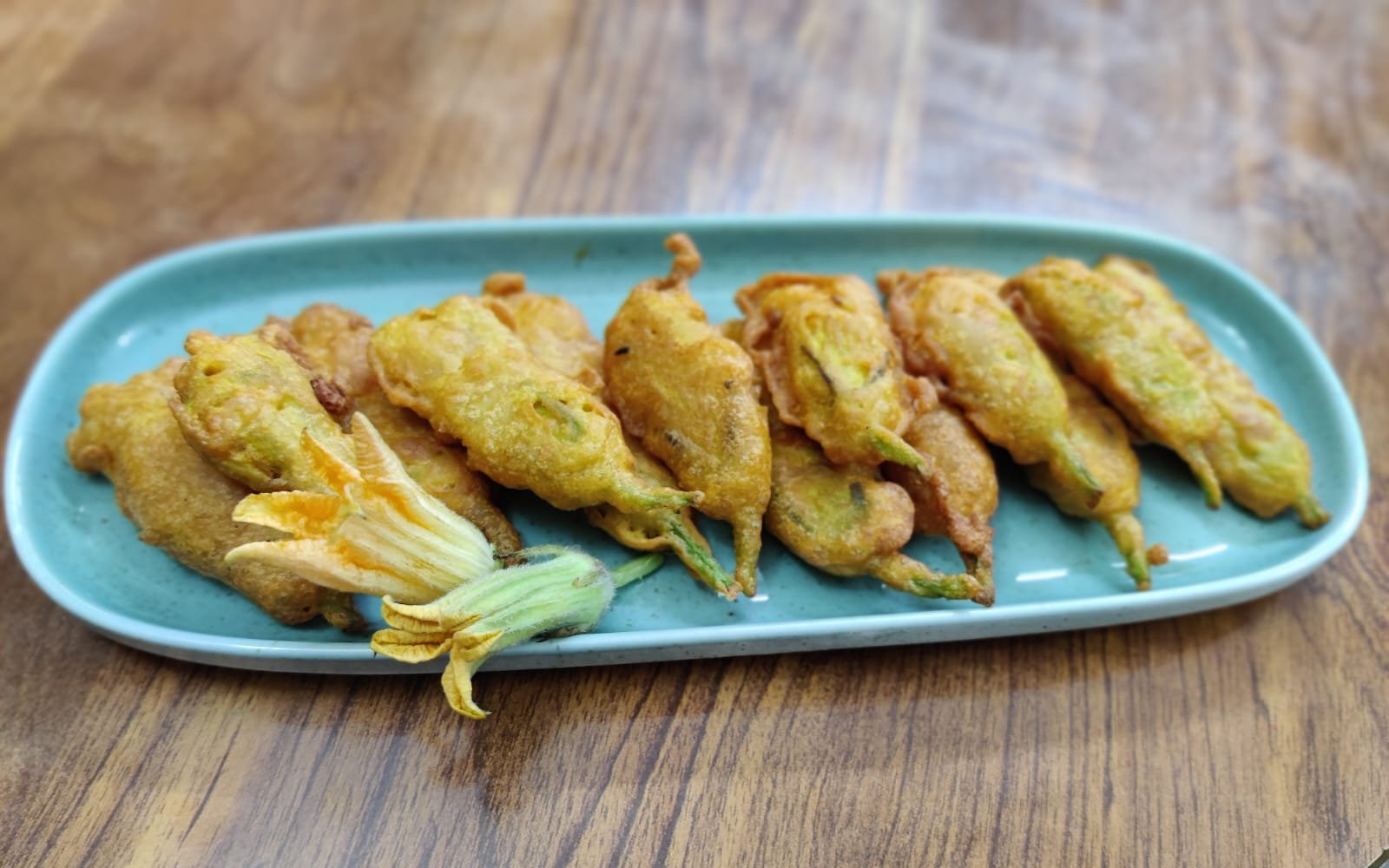 মিষ্টি কুমড়ার ফুলের বড়া