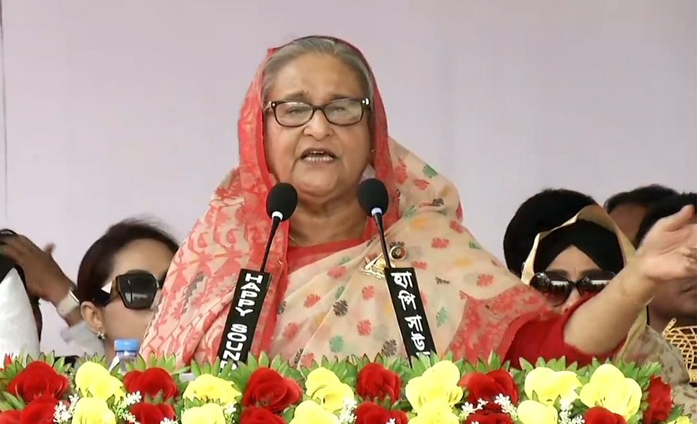 বাংলাদেশকে নিয়ে বাবার স্বপ্ন বাস্তবায়ন করতে চাই: শেখ হাসিনা