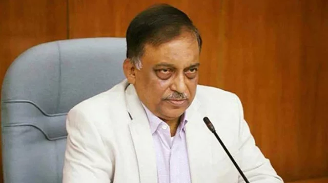 নির্বাচনের সময় সবকিছুই নির্বাচন কমিশনের ওপর ন্যস্ত থাকে: স্বরাষ্ট্রমন্ত্রী