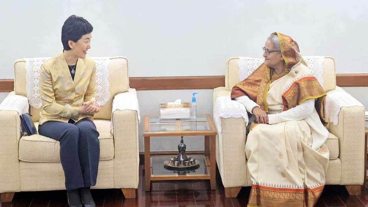 চীনের প্রতিনিধি দলের সঙ্গে প্রধানমন্ত্রীর সৌজন্য সাক্ষাৎ