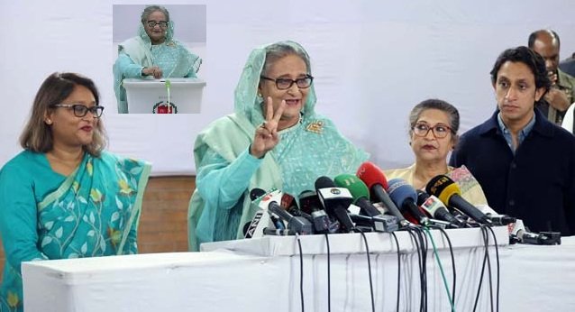 শেখ হাসিনা সকালে ঢাকা সিটি কলেজ কেন্দ্রে ভোট দিয়েছেন