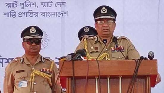 মাদকের সঙ্গে জড়িত পুলিশ সদস্যদের চাকরি থাকবে না: আইজিপি