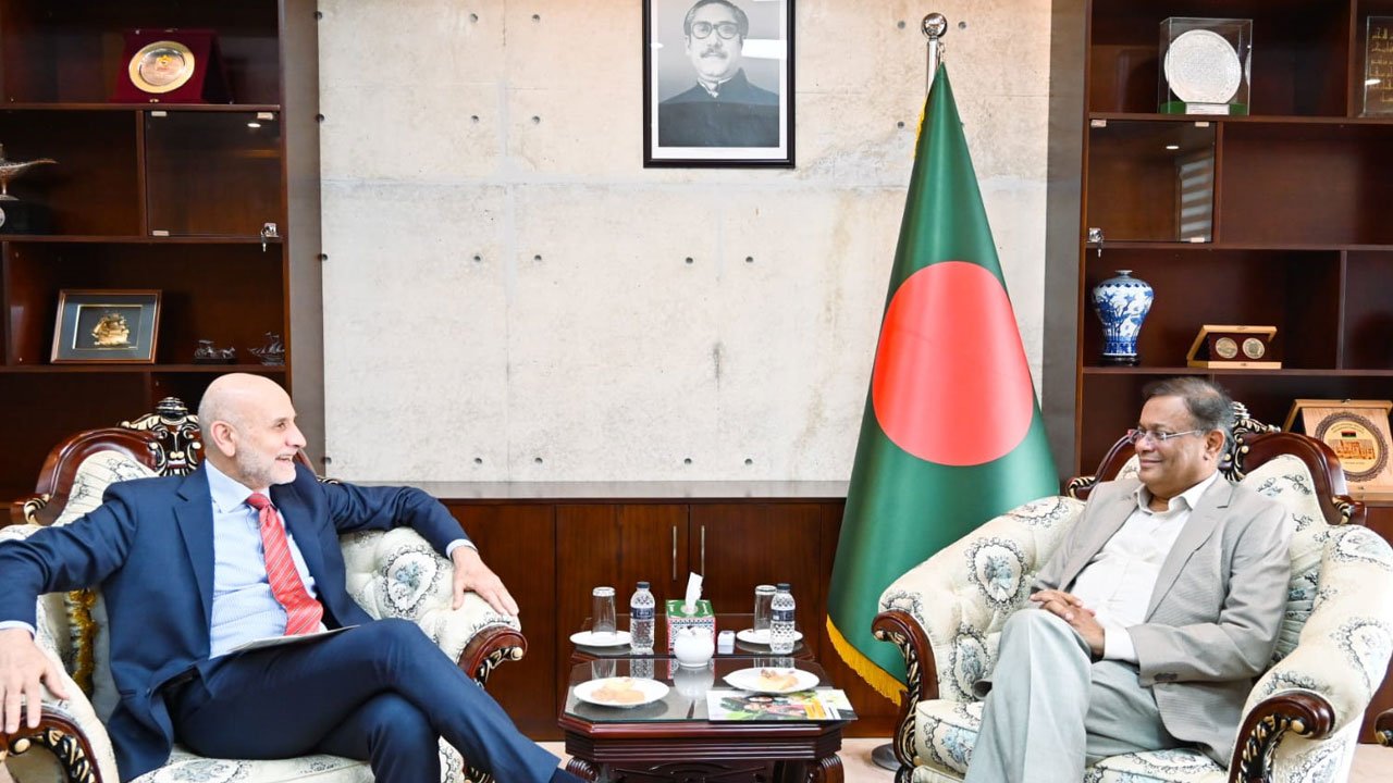 পররাষ্ট্রমন্ত্রীর সঙ্গে ইতালির রাষ্ট্রদূতের সৌজন্য সাক্ষাৎ