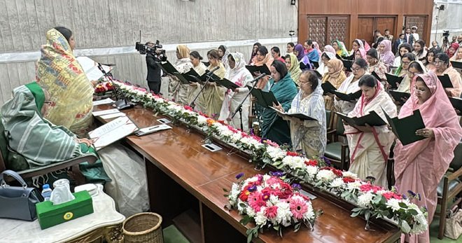 শপথ নিলেন আওয়ামী লীগের ৪৮ জন নারী সংসদ সদস্য