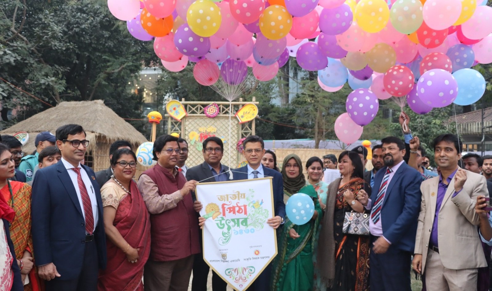 শুরু হলো ১১ দিনব্যাপী জাতীয় পিঠা উৎসব