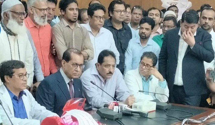 ডা. দীন মোহাম্মদ বিএসএমএমইউর উপাচার্য হিসেবে যোগ দিলেন