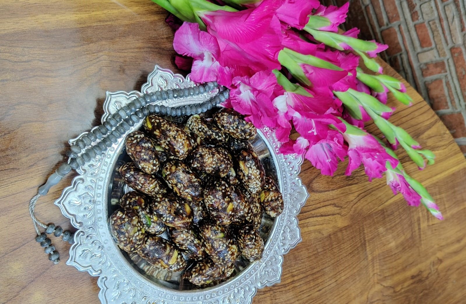 রান্না : খেজুর বাদামের ডেজার্ট