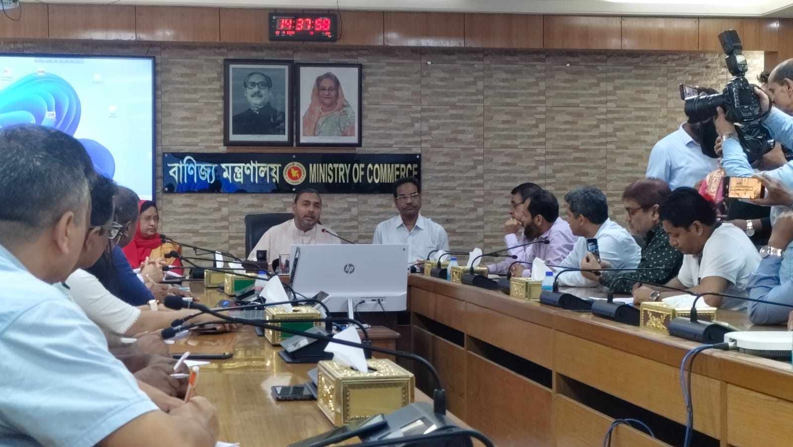 প্রতি লিটার সয়াবিন তেলের দাম বেড়েছে ৪ টাকা