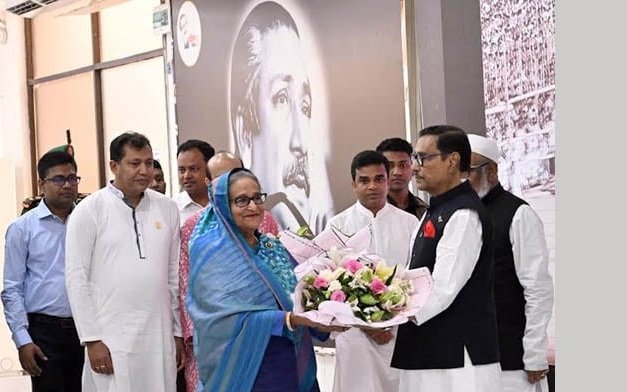 থাইল্যান্ড থেকে দেশে ফিরেছেন প্রধানমন্ত্রী