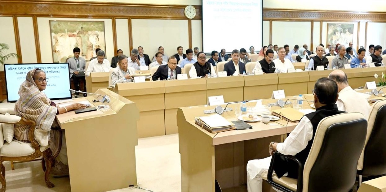 শেখ হাসিনা মধ্যপ্রাচ্যের চলমান উত্তেজনার বিষয়টি মন্ত্রীদের নজর রাখতে বলেছেন