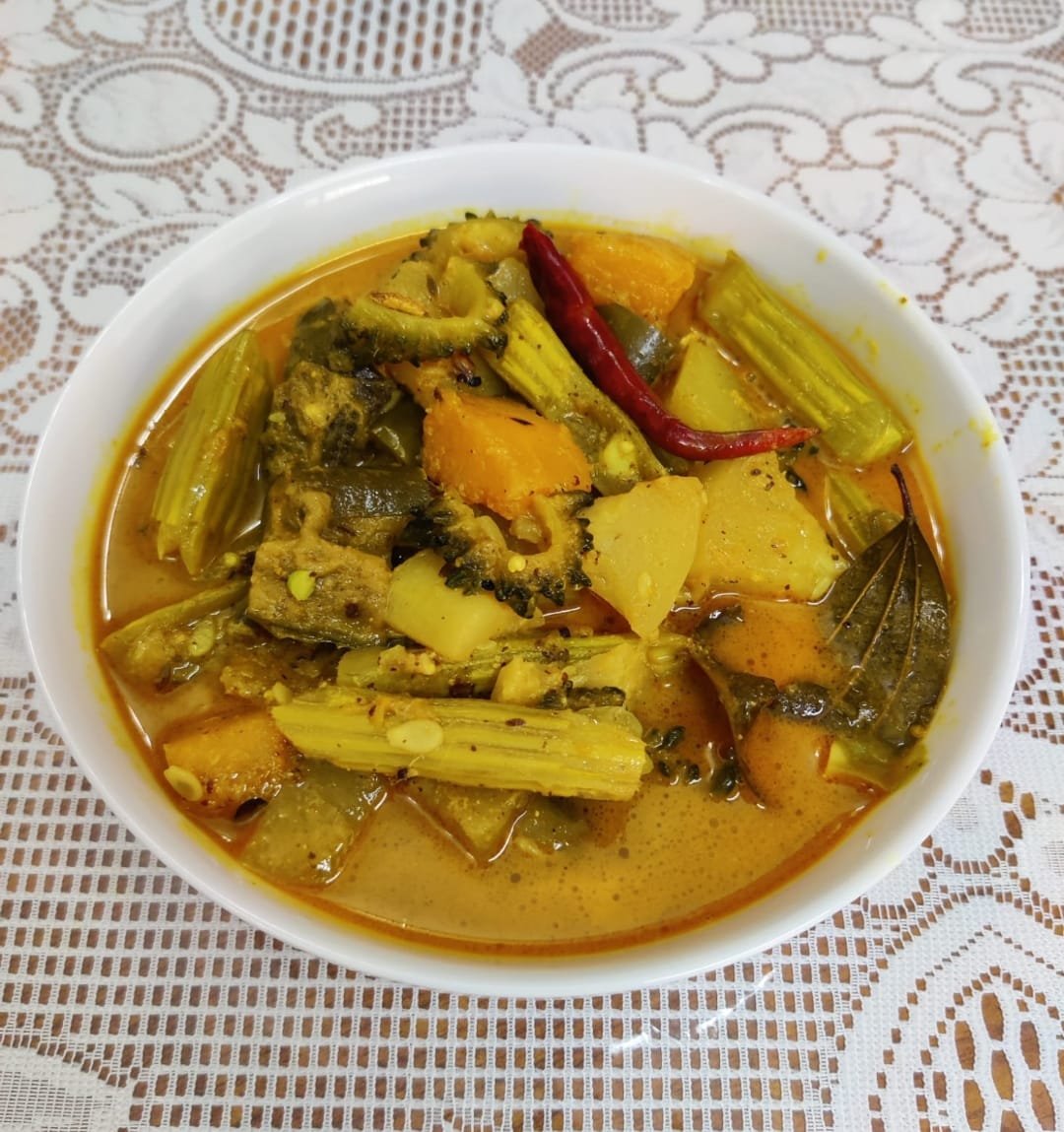 রান্না: পেঁয়াজ ছাড়া তরকারী নিরামিষ শুক্তো