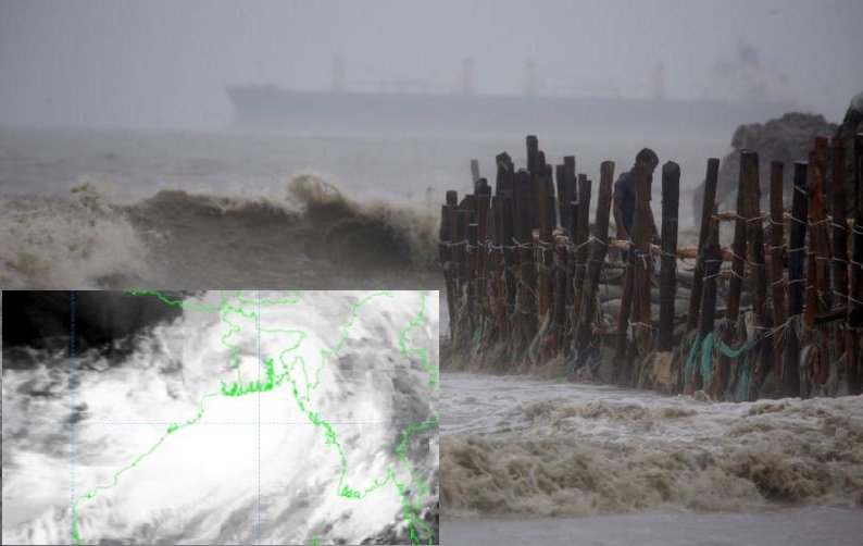 ঘূর্ণিঝড় রিমাল উপকূলে আঘাত হেনেছে
