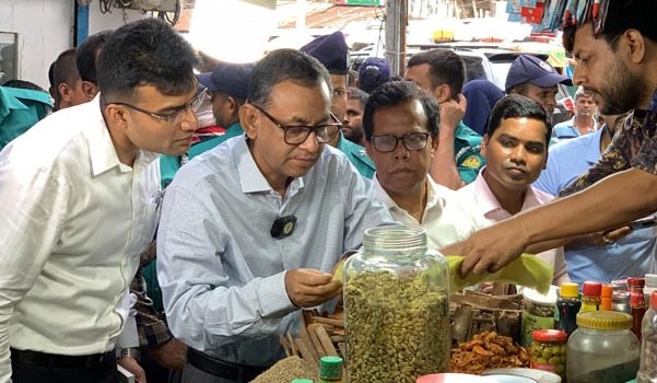 অবৈধভাবে খাদ্যদ্রব্য উৎপাদনকারী প্রতিষ্ঠান বন্ধ করা হবে: মহাপরিচালক ভোক্তা