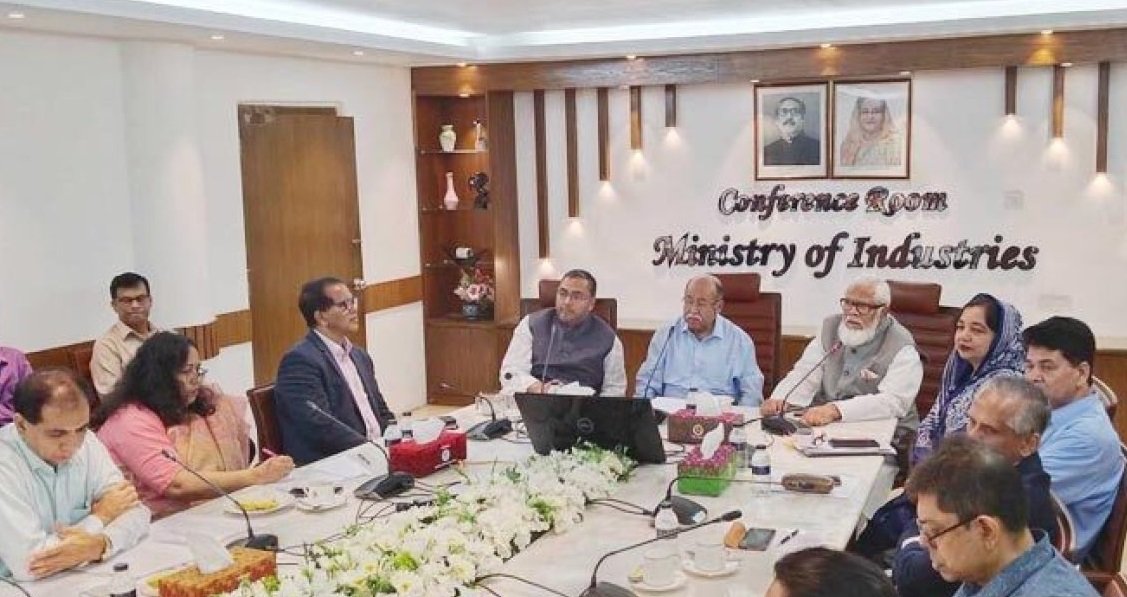 চামড়া ব্যবসায়ীদের জন্য সহজ শর্তে ঋণ পেতে সুপারিশ করা হবে: শিল্পমন্ত্রী