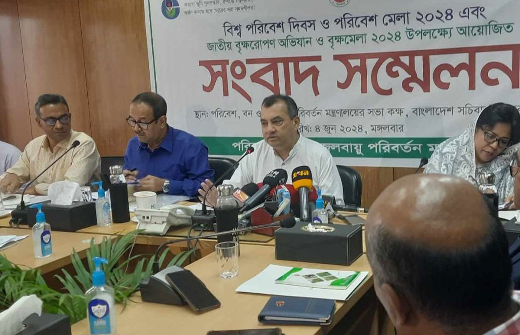 প্লাস্টিক পণ্য ব্যবহারকারীরা দূষণের জন্য দায়ী: পরিবেশ মন্ত্রী