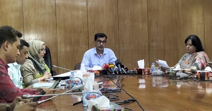 সিঙ্গাপুর থেকে অপরিশোধিত জ্বালানি তেল আনবে সরকার