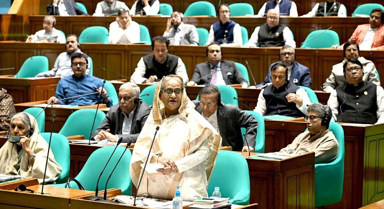 সরকার বন্যাসহ অন্যান্য দুর্যোগ মোকাবিলায় সময়োপযোগী পদক্ষেপ গ্রহণ করেছে: প্রধানমন্ত্রী