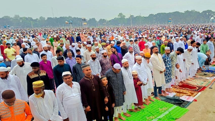 দিনাজপুরে অনুষ্ঠিত হয়েছে ঈদুল আজহার অন্যতম বৃহৎ জামাত