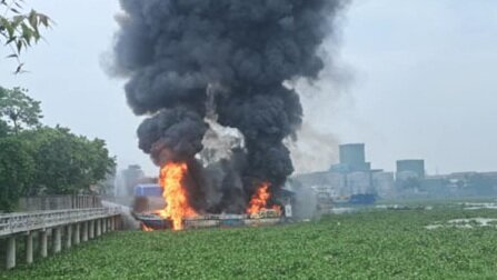 Oil drum trawler catches fire - National - 26 June 2024