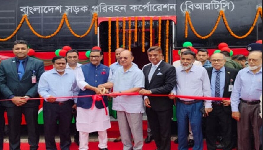 Shuttle bus service inaugurated by Minister of Bridges - National - 26 June 2024