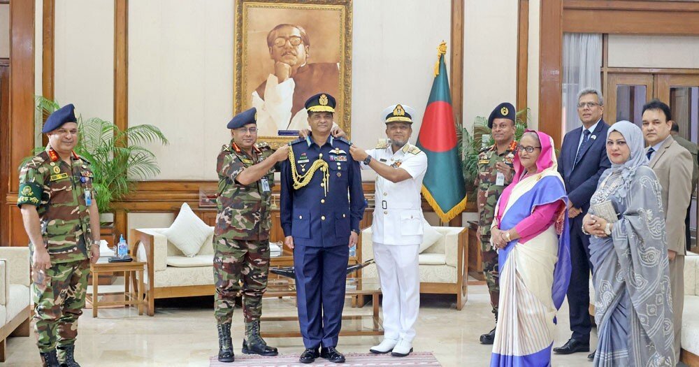 Chief of Air Force wears rank badge - National - 7 July 2024
