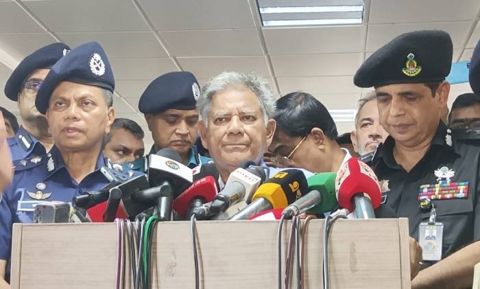 পুলিশ ছাড়া আমাদের সমাজ চলতে পারে না: সাখাওয়াত হোসেন